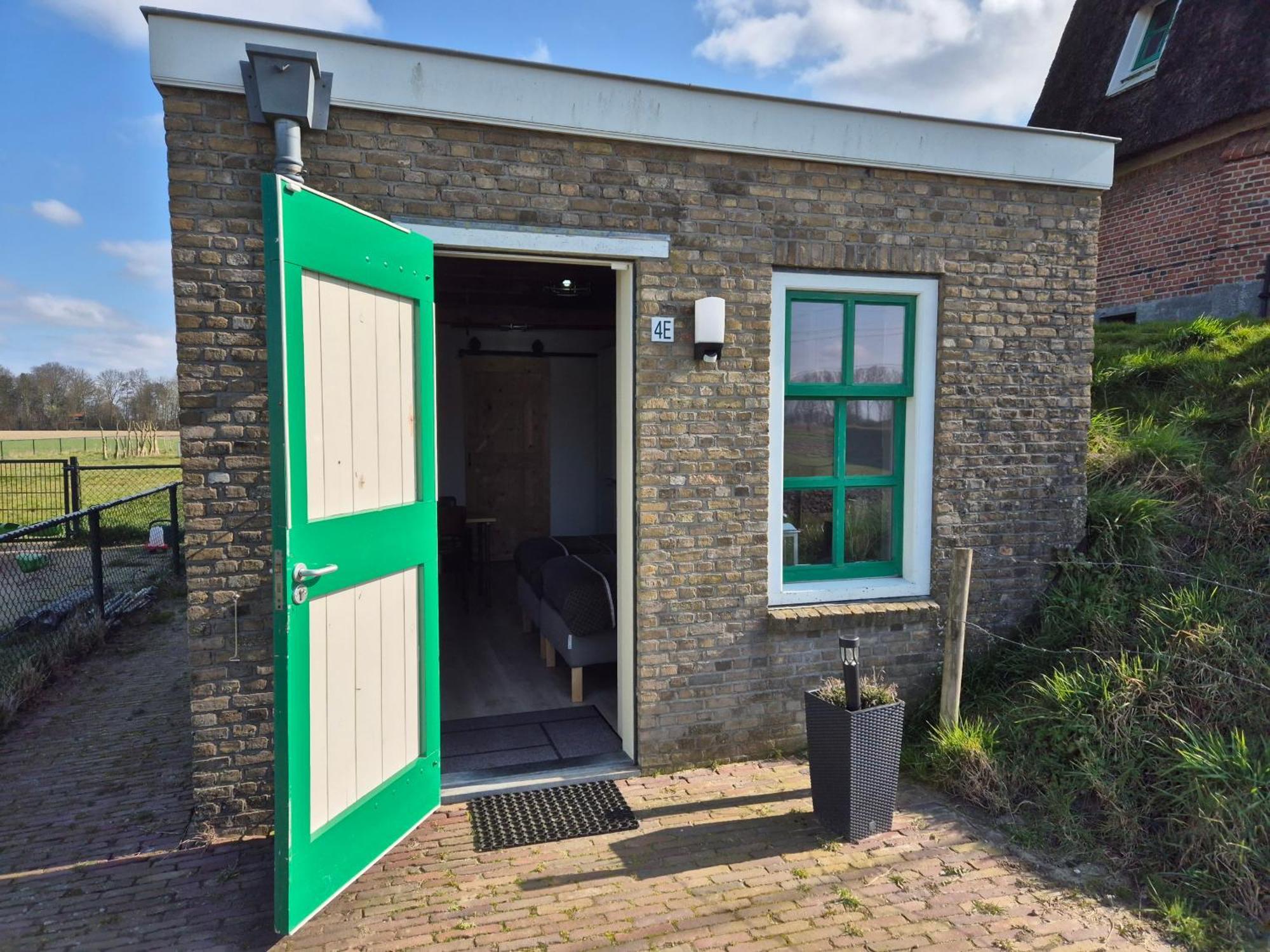 Slapen Aan De Voet Van De Molen Ovezande Eksteriør billede